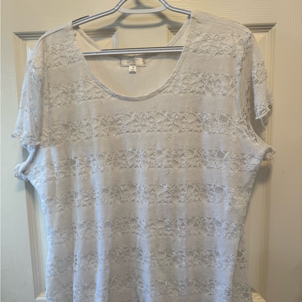 Elegant White Lace Short Sleeve Top
